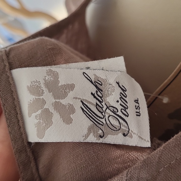 Elegant Sleeveless Tan Dress - Picture 5 of 9